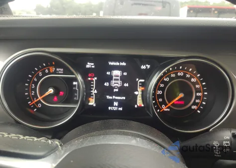 2018 Jeep Wrangler Unlimited Sahara 4X4 z USA, uszkodzony, nr VIN 1C4HJXEG7JW321577